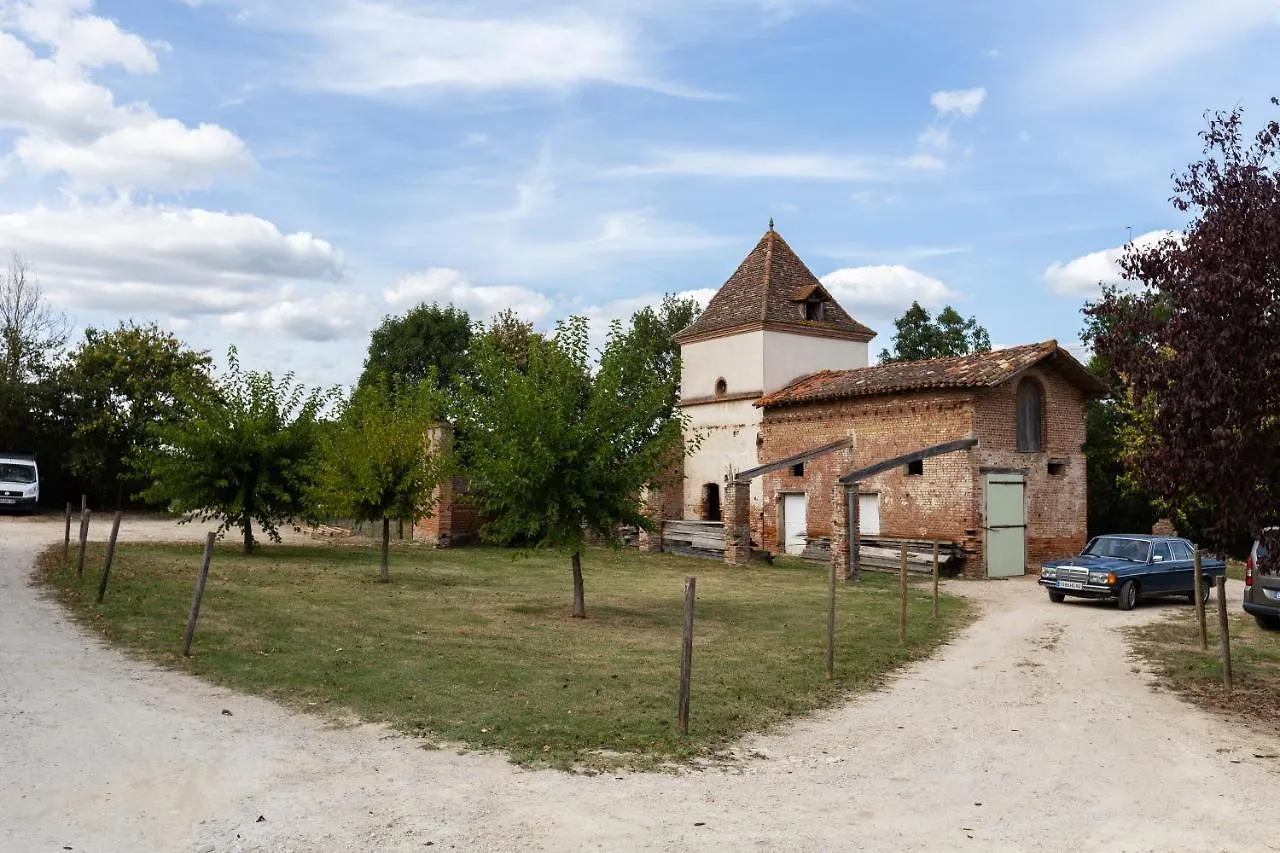 Frühstückspension Bed and Breakfast Domaine de Belcayre Montauban Frankreich
